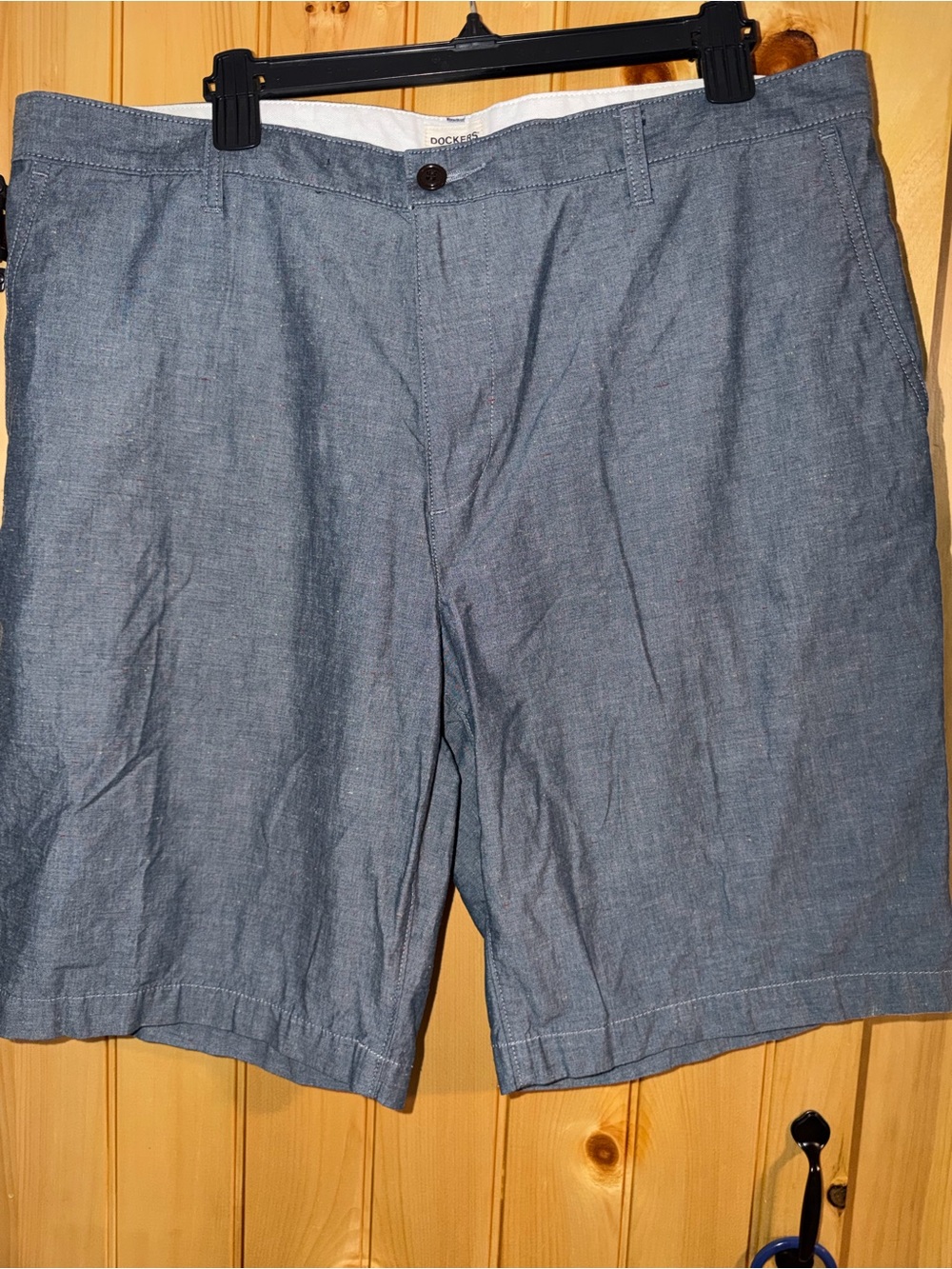 Dockers Light Chambray Blue Flat Front Men’s Shorts- Size 38